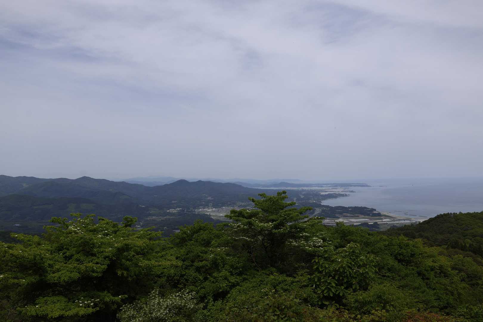 遠くに岩手山まで見えている様な🤔