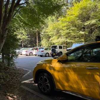 出発の時、こっちの駐車場🅿️は私が2台目だったけど、満車。。😮

下山ーお疲れさま🚗