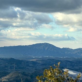 奥三河の山々　同定できず😓