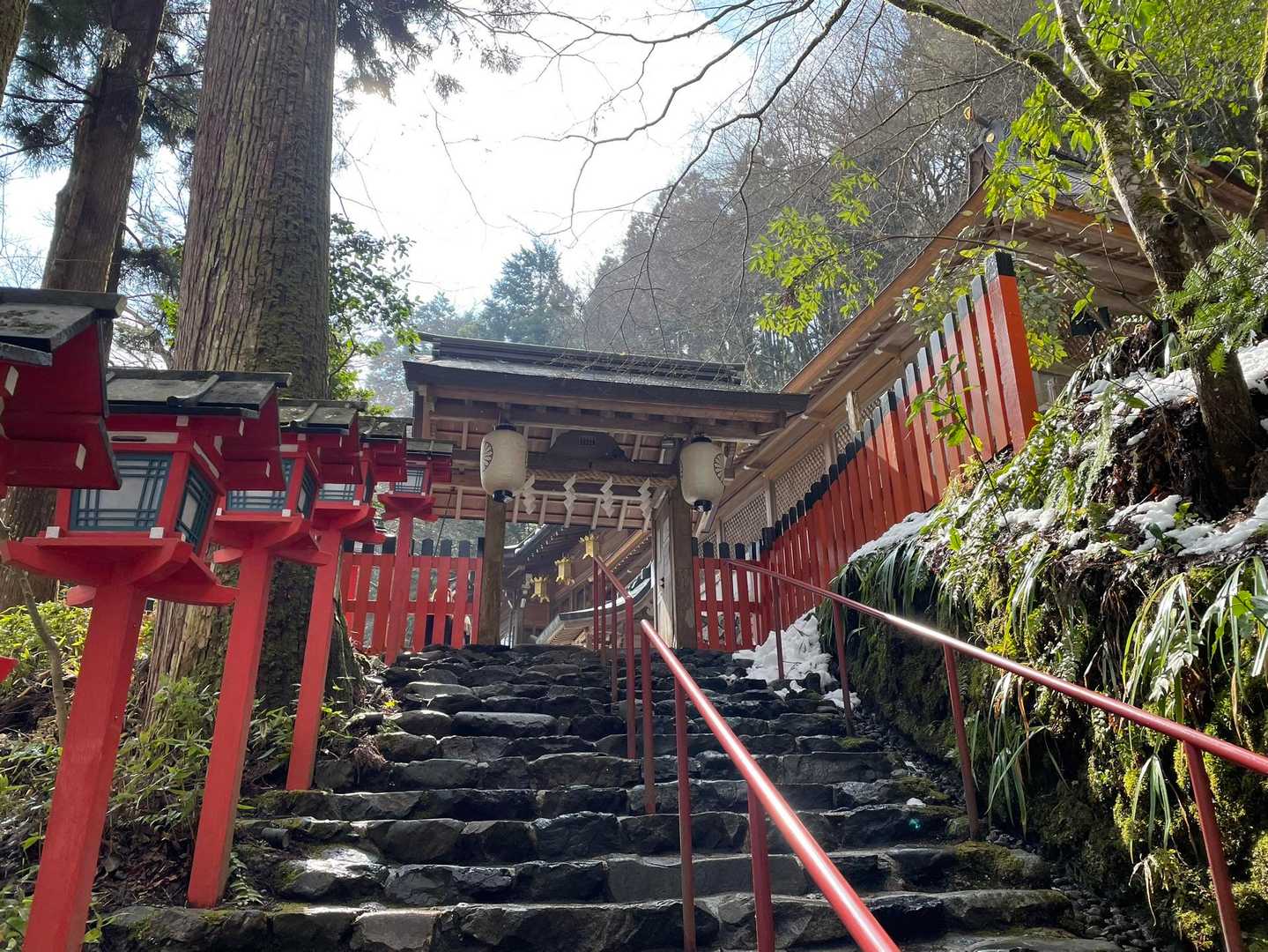 貴船神社を裏から参拝は初めてやな。