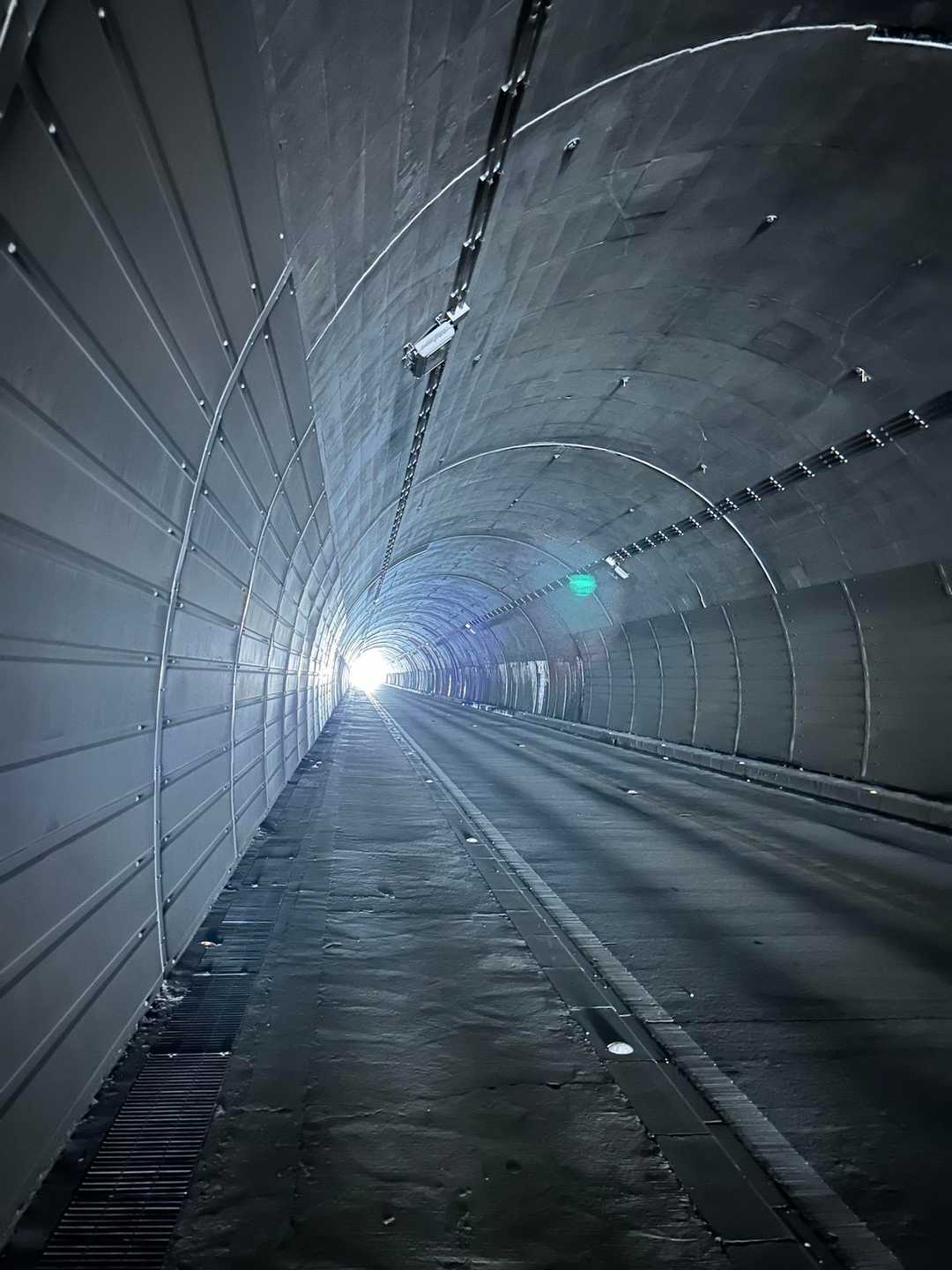 トンネル〜