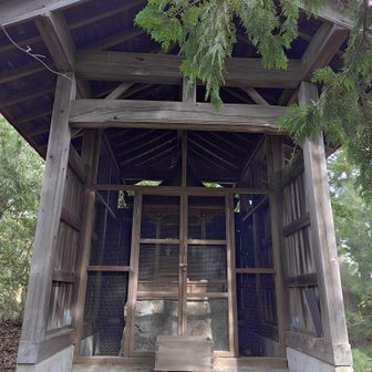八王子山の山頂の神社