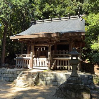 西ノ宮は東の宮より人少なめ