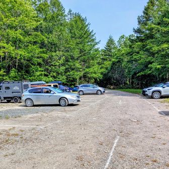 駐車場へ戻って無事下山👍　