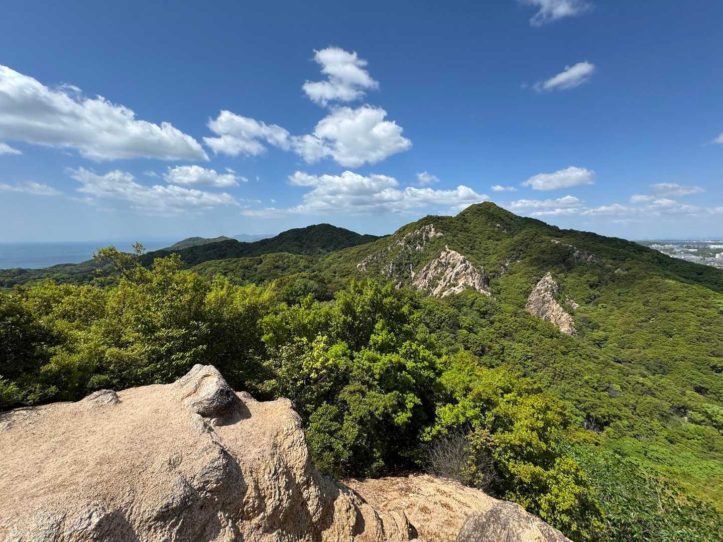 まずは東山からの馬の背👏