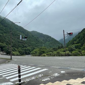 で、
今日の信飛トレイルSection2はこれで
おわり。

次、Section2のときにサイドトリップで企んでいた場へ向かいます🚶‍♀️
