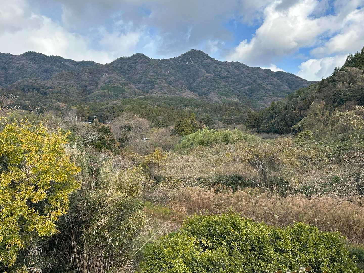 目指すは秀峰琴石山👆