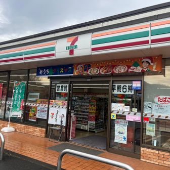 西野々のセブンイレブンに到着✌️

こちらのセブンはTTTのオアシスです。
カップ麺とおにぎり、飲料等々を購入しました。