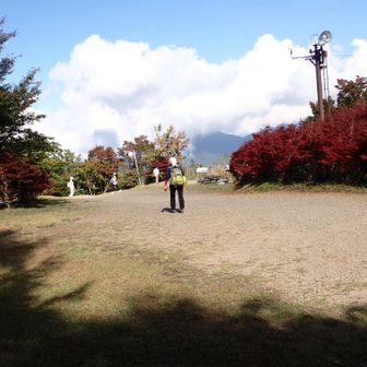 この広場(公園).まで来るとやれやれです。