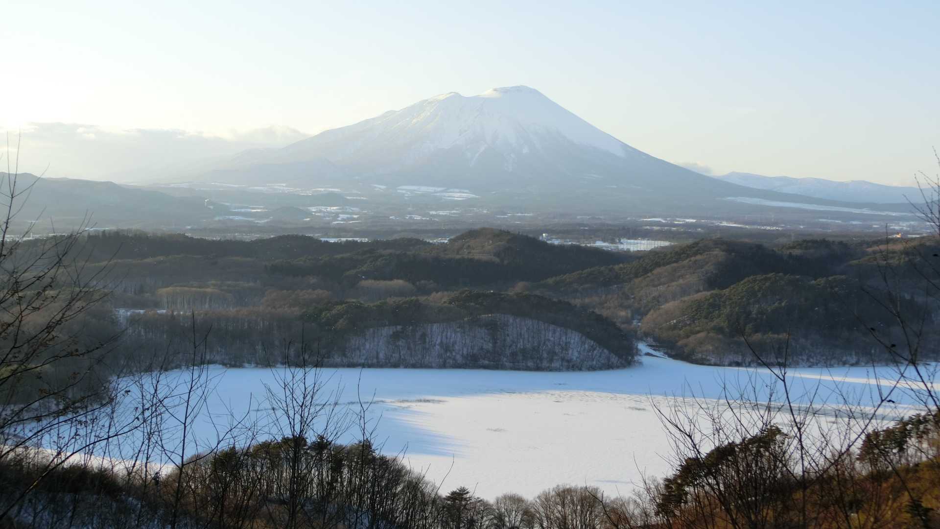 山容はちゃんと見えますがこの時間だと逆光で見栄えはよろしくないですね