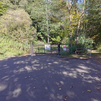 戻ってきました。
登山口。