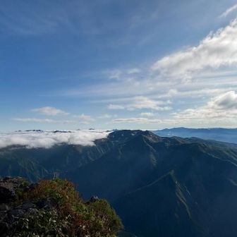 巻機山、越後駒ヶ岳、尾瀬の方まで見える
