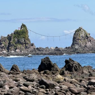 三ツ岩🔺
角度によっては岩が三ツ見えるということだ🧐