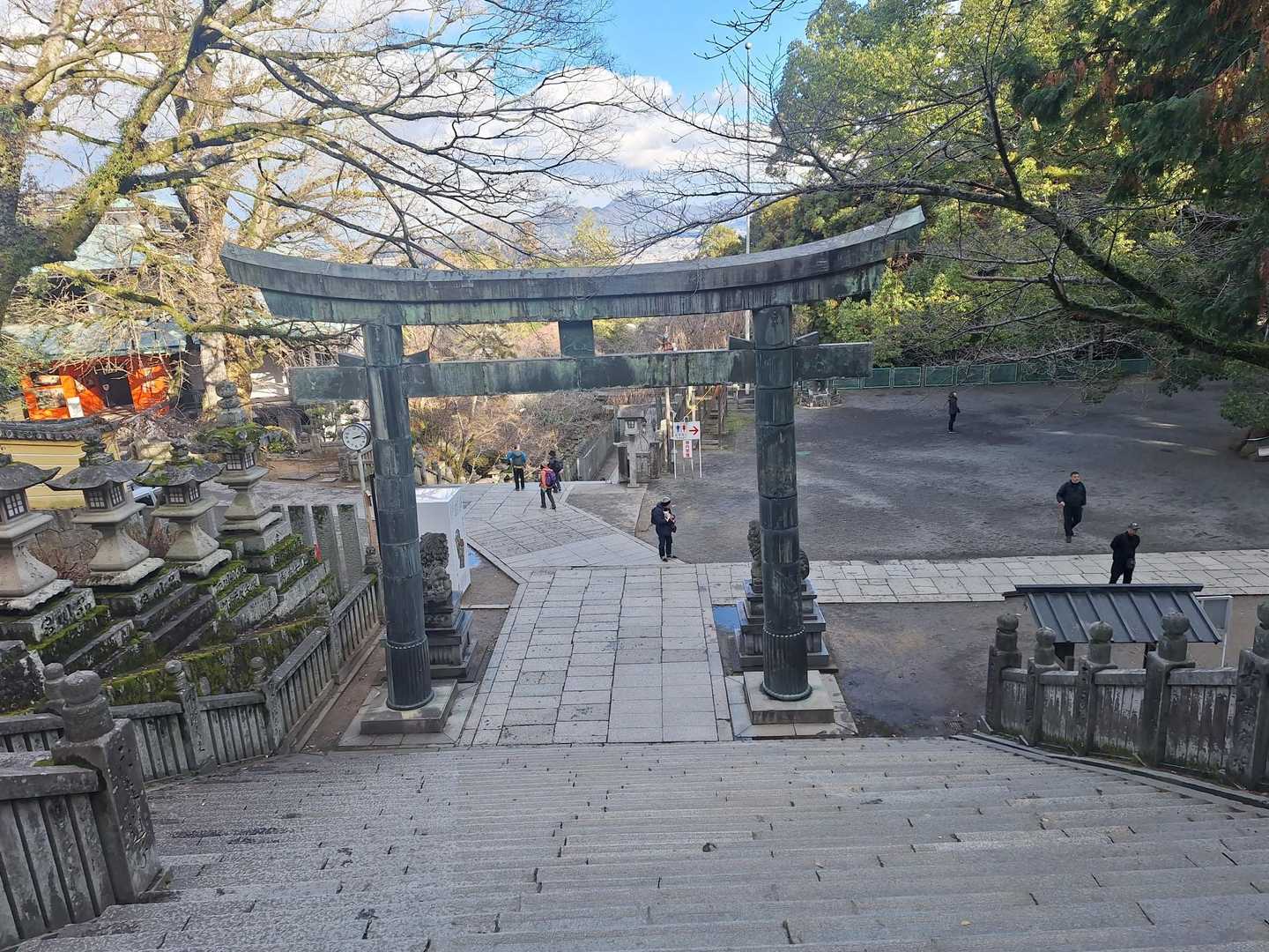 こんなに大きな神社は、愛媛県には無いような気がします。