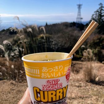 今日は箸を持ってきましたよ。
日差しが暑いくらい。