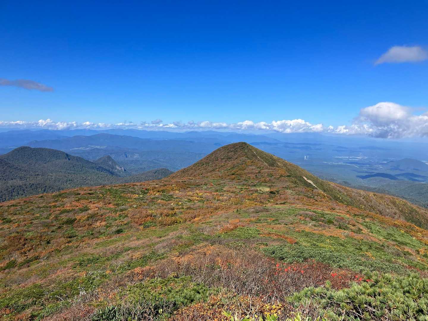 あのお山の奥に、天気良ければ、鳥海山も見えるらしい、