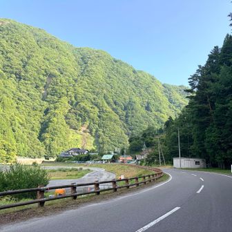 奈良田温泉♨️
早朝過ぎて、まだ営業してなかった🤣