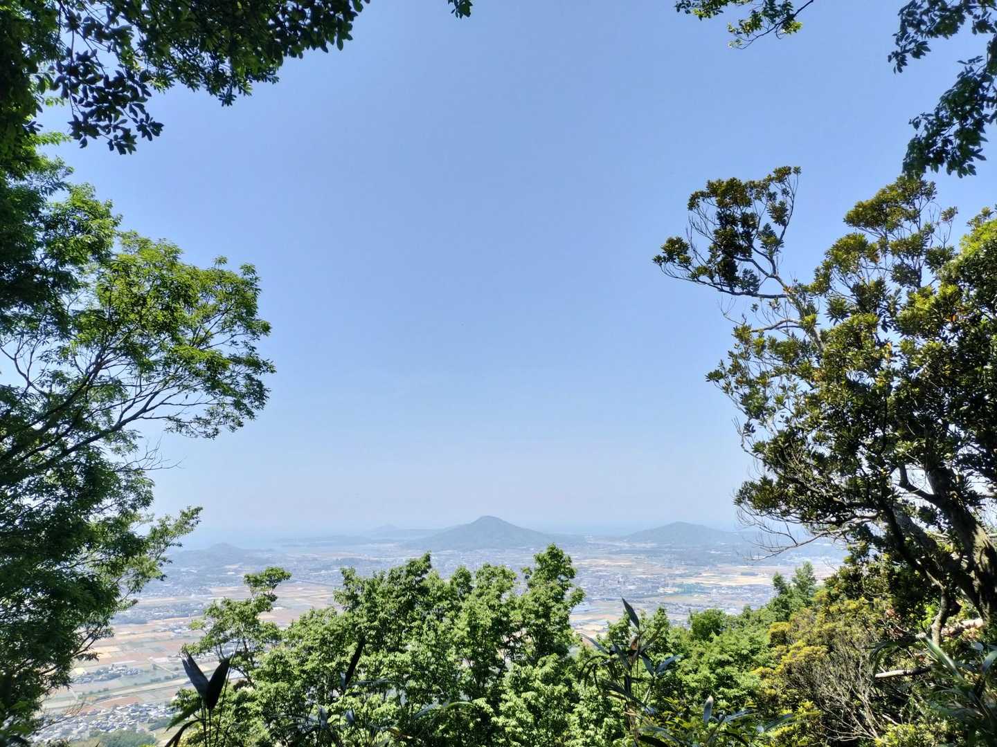 かっこいい可也山が見れます