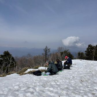 風もあまりないので、山頂でちょっと長めの休憩することに♪