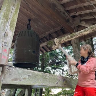 鐘を見ると突きたくなる私