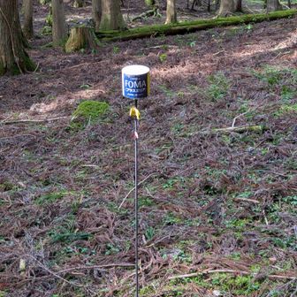 若い人は知らないかも。当時は山中で３G使えるのは先進的なのかな・・。