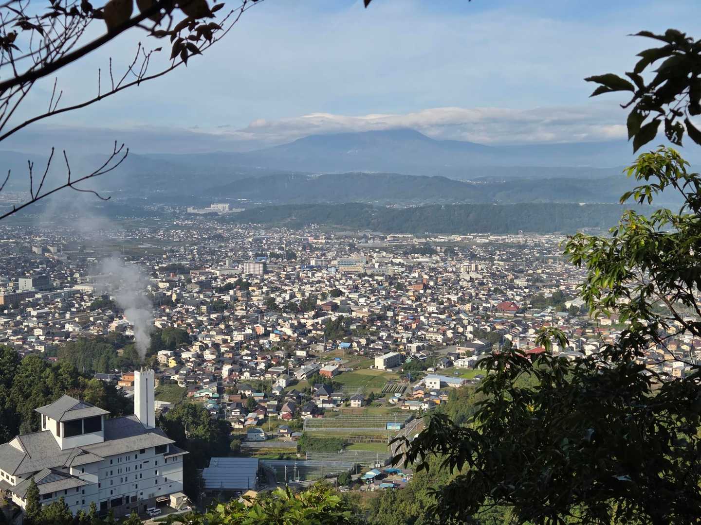 展望のよい場所
中野市内