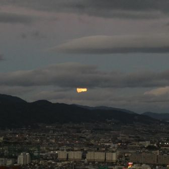 ...と思っていたら、思わぬ方向から昇り始めた