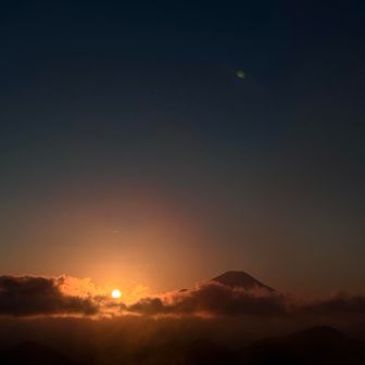 天気はイマイチだったけど、日没前に何とか富士山が顔を見せてくれましたよ。