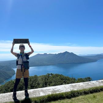 山頂標識が新しくなった✨
素敵なお二人に写してもらいました😌