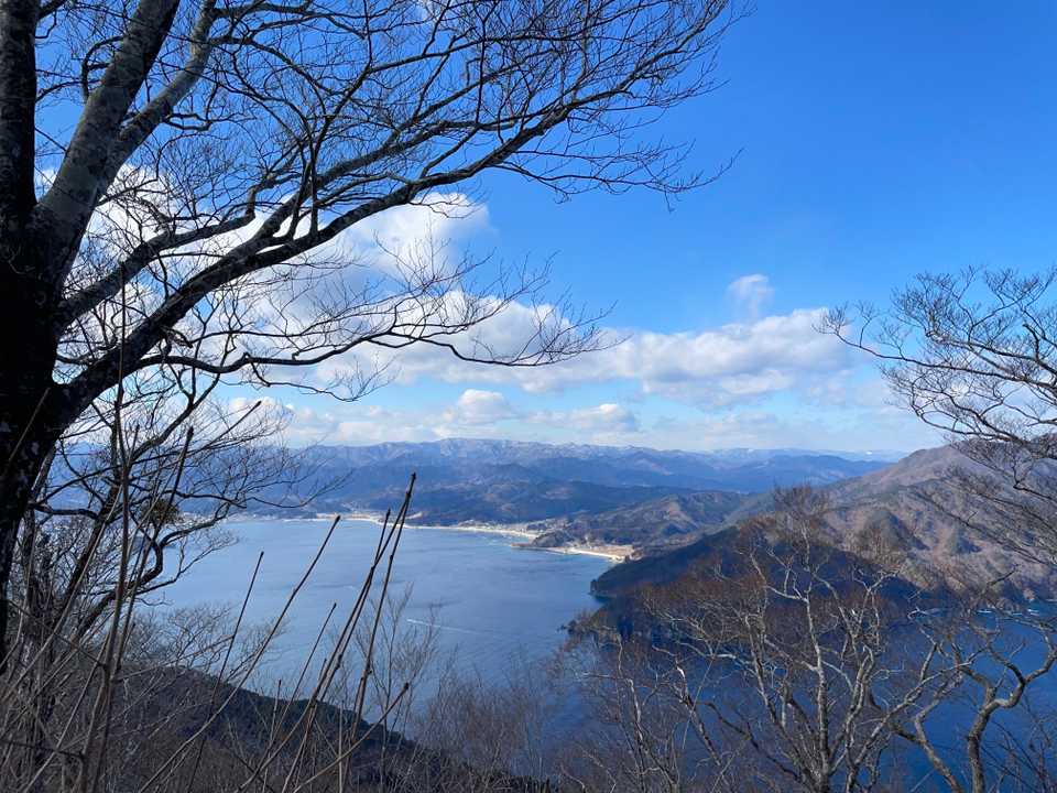 霞露ヶ岳山頂からの景色