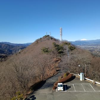 牛伏山の山頂方面