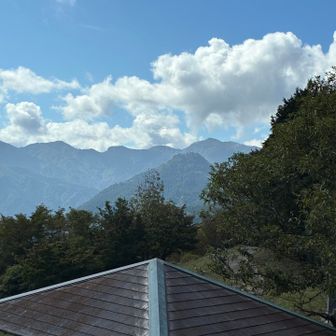 南もドーン
手前求菩提山、奥は犬ヶ岳