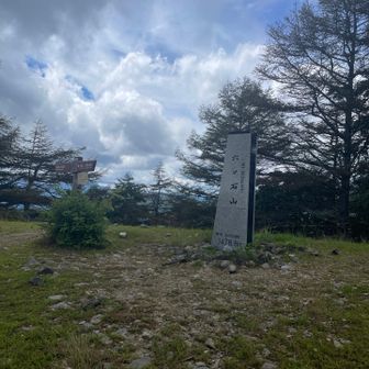 2年半ぶりの六ツ石山。誰も居ません。