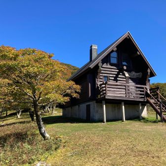 明神平に到着
いつ見てもあしび山荘は絵になります。
