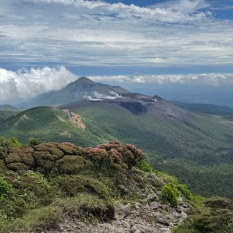 韓国岳（霧島山）とキリシマギンリョウソウ / すえともの登山データ
