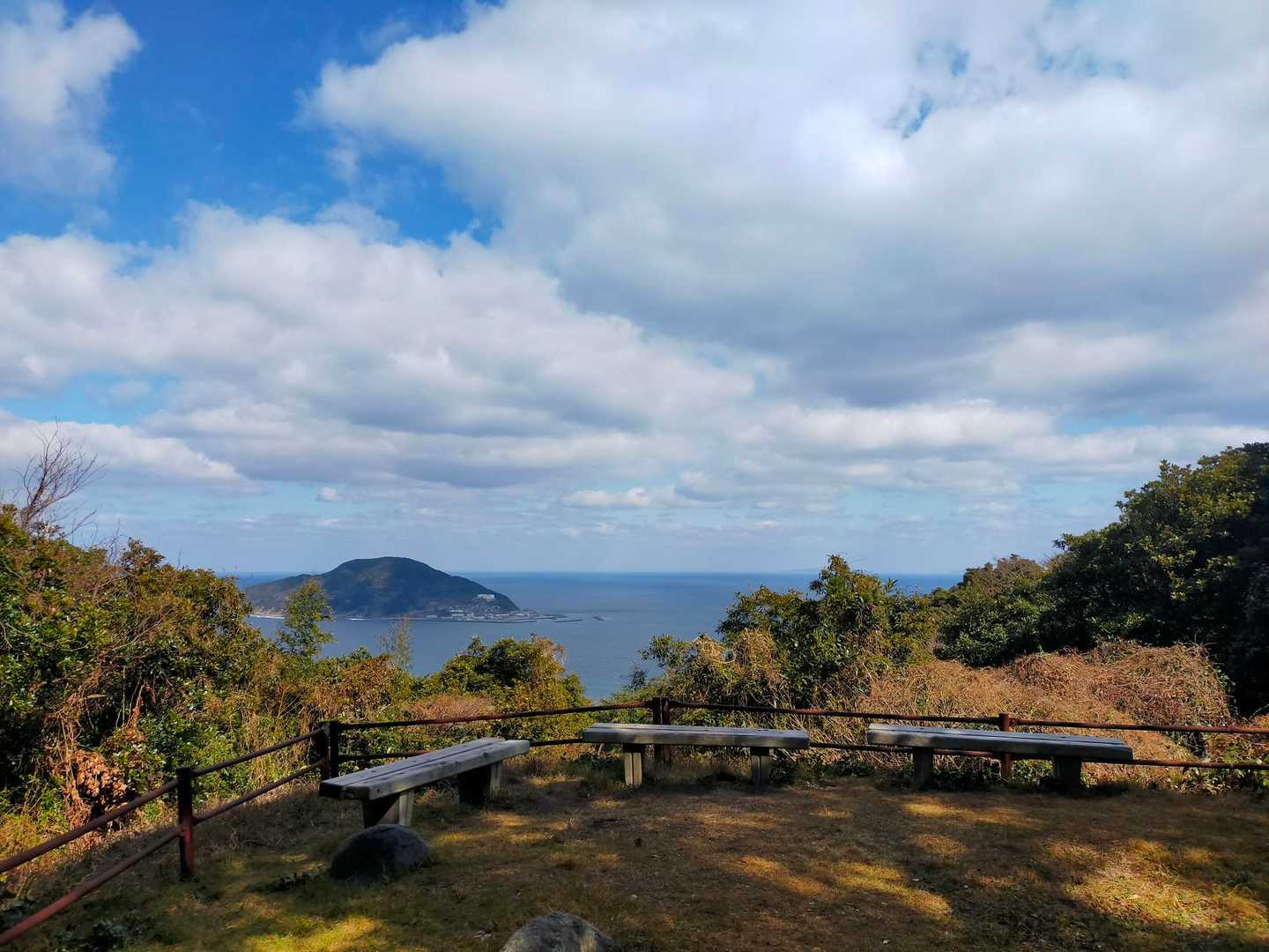 玄海島が見えます