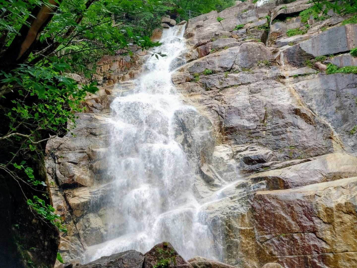 霧ヶ滝
しぶきがすごかった