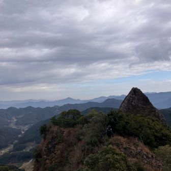 トンガリのてっぺんに行きたかったYさん😆
残念ながら行けませんでした🤭