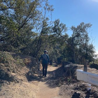 では、まず石切山へ。