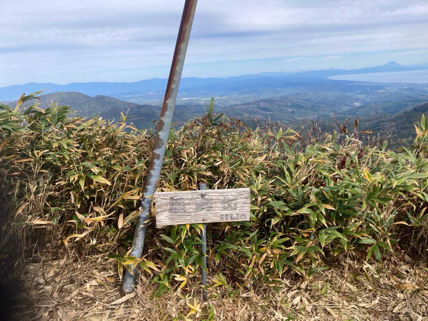 雄鉾岳
とうちょーう🙌

999m


