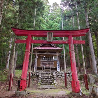 武尊神社
山登りの安全祈願をして、武尊山へ