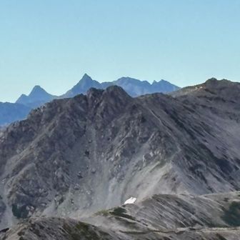 槍ヶ岳🏔️やっぱりカッコいいですね👍

いい時間帯に登頂できて最高な景色を見れました🥳