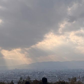 清水道中の東山々頂まできました
ゴールはすぐそこです