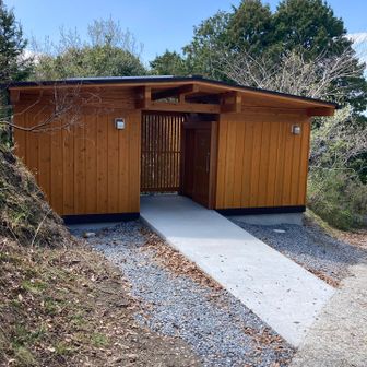 キレイなトイレができちょった🚾