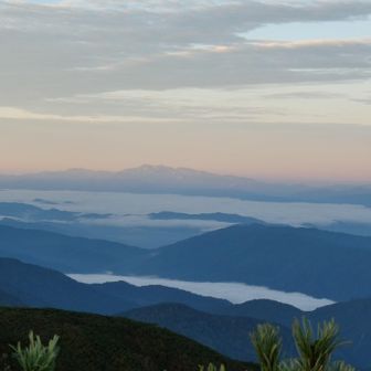 雲海に浮かぶ白山🏔️