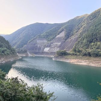 夕暮れ時の名栗湖も、美しい✨
