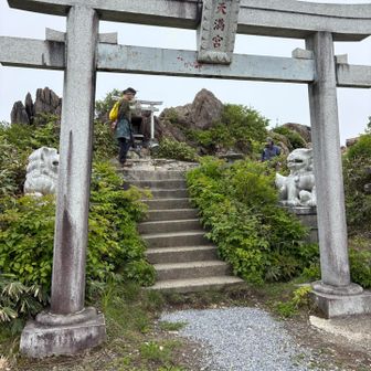 帰りはリフトで降りようと、天神さん目指して歩いてきました✨✨
神社⛩️で無事に感謝✨✨
