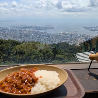 大阪湾を眺めながらハヤシライス、cafe702にて想う
平安時代末期、平清盛は福原京にて日宋貿易したのですね