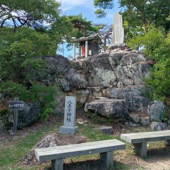 バッジ対象ランドマークの湯村山をすっ飛ばして白山ww
（183回目😁✌️）