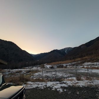 駐車場🅿️周辺には近年テント場⛺️が、ハイシーズン整備されててそちらの方達もかなり来ます。